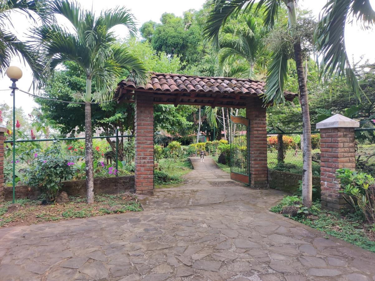 Eco-Lodge El Porvenir. Santa Cruz ภายนอก รูปภาพ