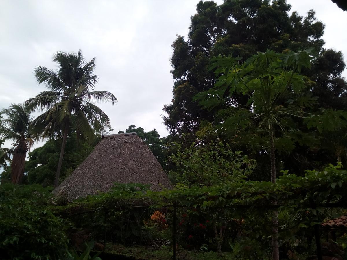 Eco-Lodge El Porvenir. Santa Cruz ภายนอก รูปภาพ